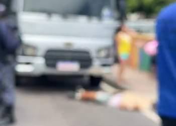 Idoso de 77 anos morre atropelado por caminhão ao tentar atravessar a avenida Brasil