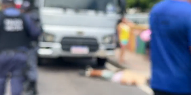 Idoso de 77 anos morre atropelado por caminhão ao tentar atravessar a avenida Brasil