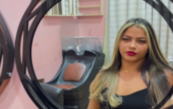 Íris Lins é comparada com a rival Ismaely Siqueira após ficar loira e responde: ‘Gentinha insignificante’