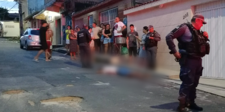 Em Manaus, homem que furou o outro em briga no bar é morto a tiros por pistoleiro