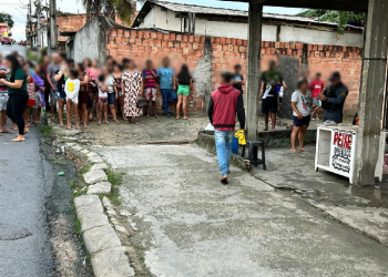 Veja: Finalizando o expediente, peixeiro é executado a tiros em banca na Zona Norte de Manaus
