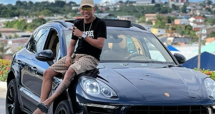 Vídeo: Lucas Picolé é pego pela polícia após anunciar sorteio de moto: ‘perseguição’
