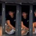 Abalado, Lucas Picolé desce do camburão em Manaus: ‘falar o que?’