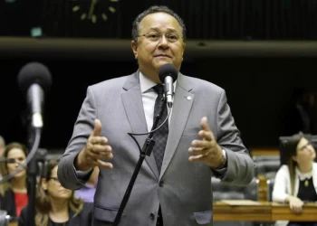 Deputado cristão Silas Câmara tem mandato cassado por 4 votos a 2 pelo TRE-AM