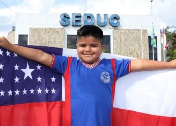 Após passar em matemática na UEA aos 10 anos, Luan mostra Manaus falando em inglês