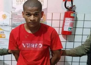 Filho é preso por matar a mãe cinco anos após matar o pai