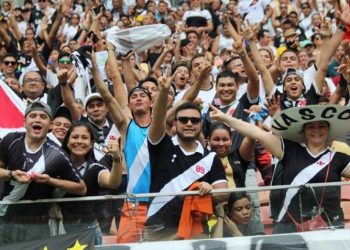 Vasco imita Flamengo e prepara jogo em Manaus pelo Campeonato Carioca