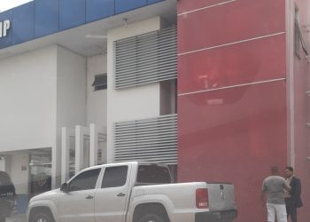 Dupla suspeita de tráfico na comunidade Rio Piorini é presa