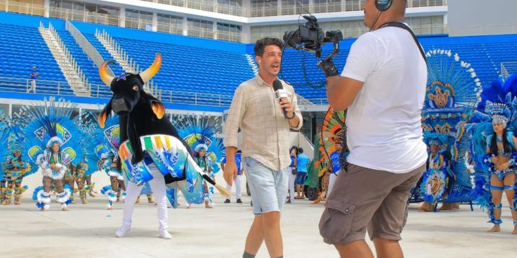 Vai pagar? Jornalistas dizem que Globo tem interesse no Festival de Parintins mas há multa