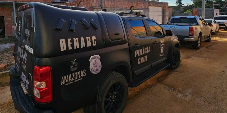 ‘Maçãs podres’: Nove PMs são presos por desvio de meia tonelada de bagulho em Manaus
