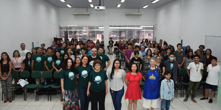 UEA promove colônia de férias para conscientizar alunos sobre meio ambiente