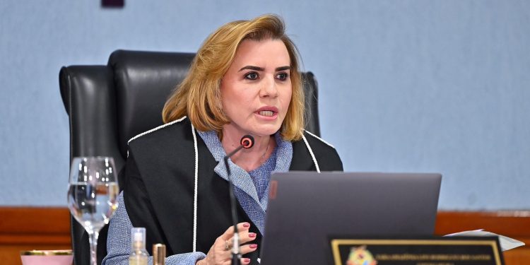 TCE-AM institui a Ouvidoria da Mulher