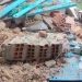 Pitbull morre e família fica ferida após casa desabar durante chuva em Manaus