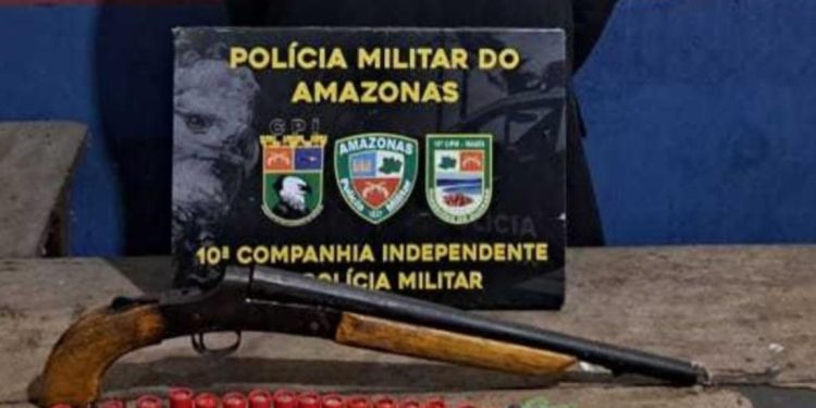 Filho é preso por manter pai em cárcere privado em Maués