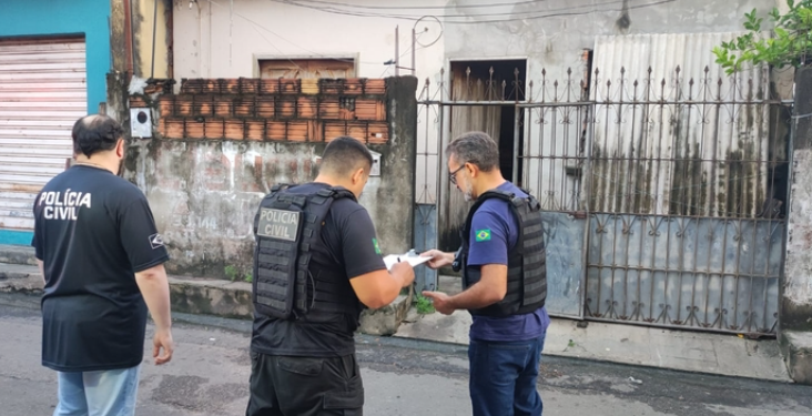 Veja: Em Manaus, pistoleiros executam com mais de 10 tiros grávida que segurava o filho no colo