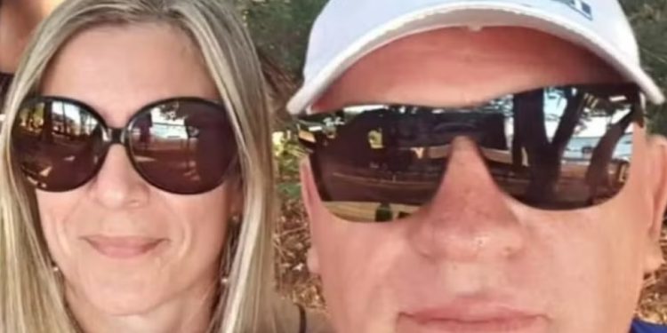 Com vísceras da esposa na mão, marido assassino pede para ser morto pela PM