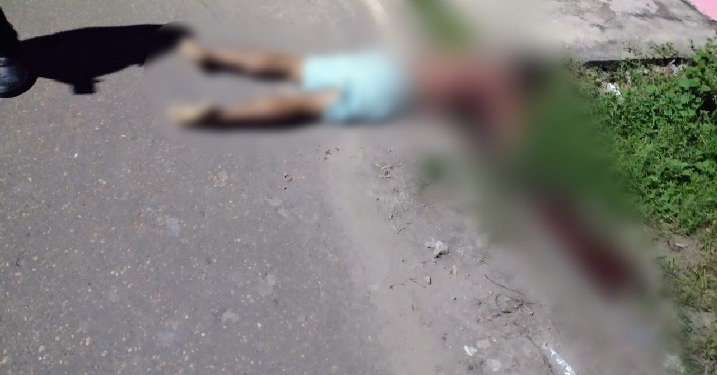 Veja: Em Maués, mulher sai de casa e dá de cara com homem morto todo esfaqueado