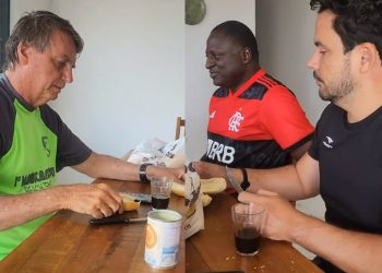 Alberto Neto leva pão com leite condensado para Bolsonaro e eleitora cobra: ‘vai trabahar’