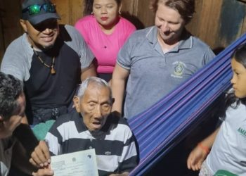 Indígena de 109 anos ganha primeira Certidão de Nascimento no Amazonas