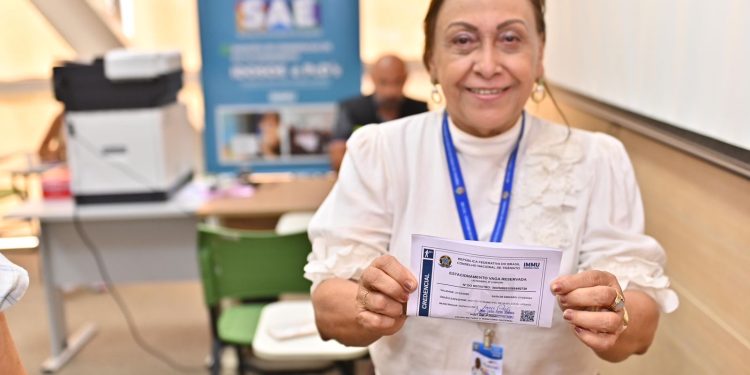 Servidores do TCE-AM ganham emissão de credenciamento de estacionamento para vagas especiais