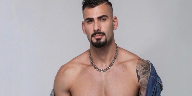 BBB 24: Nizam do meme ‘produtos de limpeza em São Paulo’ faz ensaio sensual e diz que sonha em ser apresentador de TV