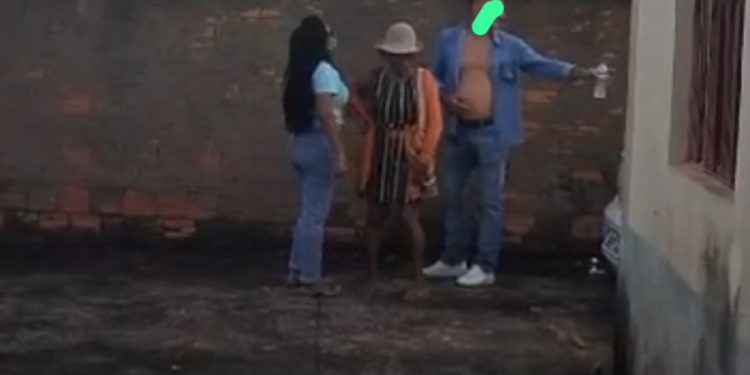 Esposa de vereador flagra político com outra e chinga: ‘p1c@ de gelatina’