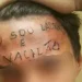 Jovem que teve testa tatuada é preso novamente por furto