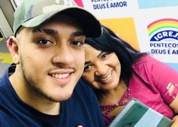 Mãe de MC Bin Laden se desculpa por briga do filho com Davi no BBB