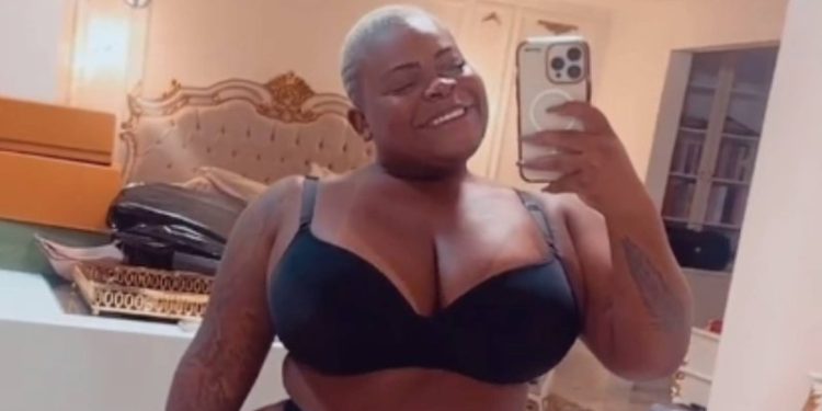 Jojo Todynho tira foto só de calcinha e sutiã e revela que já perdeu quase 50 kg