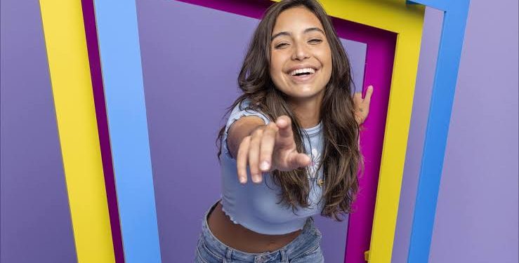 Dois meses após desistir do BBB, Vanessa volta as redes sociais:”evoluir”