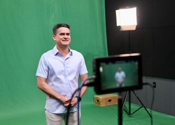 David Almeida destaca avanços históricos de serviços públicos em programa do Avante