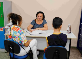 Mais de 75 mil alunos nas escolas do Amazonas estão com documentação pendente