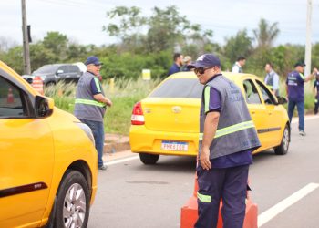 Fiscalização flagra transporte irregular na Ponte Rio Negro