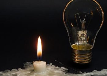 Vídeos: Chuva gera transtornos na região metropolitana de Manaus