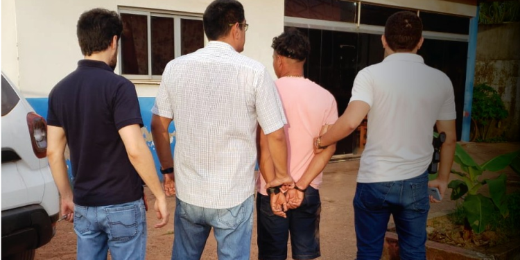 Homem fica inconformado com fim de relação e mata com 50 facadas o atual da ex-mulher no AM