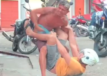 Vídeo: Galeroso que já havia sido preso vai pra porrada com PM em Manacapuru e leva bala no s@c0