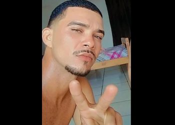 Homem não aceita fim da relação, corta dedos da ex e mata o atual dela 