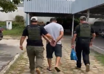 Ex-presidente da Câmara Municipal de Anamã que fotografava e tocava vizinha de 8 anos é preso