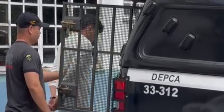 Vídeo: Em depoimento, cantor de forró procurado por estupr0 diz que não sabia idade da vítima