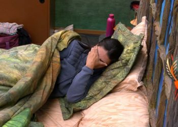 BBB 24: Fernanda chora sozinha no quarto ‘sou uma imbecil’