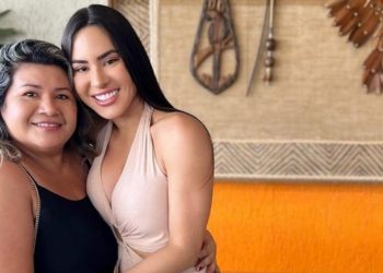 Sem dinheiro, Isa revela como fez para levar a mãe ao Nordeste; vídeo