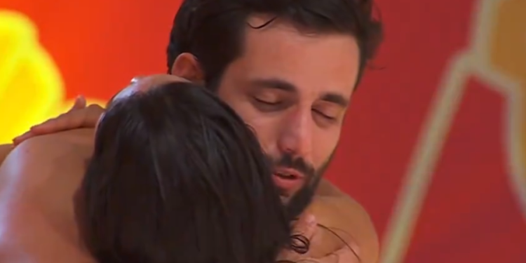 Cheiro de romance: Beatriz diz ‘na lata’ que sente clima entre Matteus e Isabelle; veja