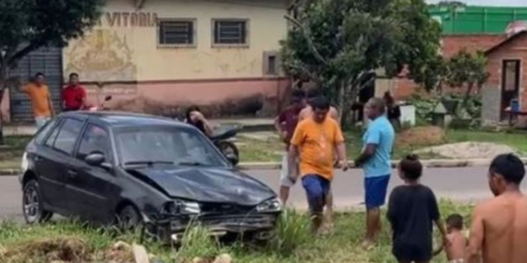 Mulher com o marido são atingidos por carro desgovernado em acidente em Itacoatiara