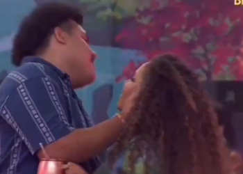 Lucas ‘Calabreso’ fica com cara de bobo, quase beija Pitel e web reage: ‘Nem disfarça mais’; veja