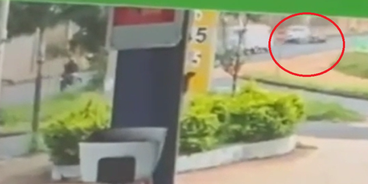 Vídeo mostra grave acidente que matou jovem com crânio esmagado por veículo; ele estava em moto
