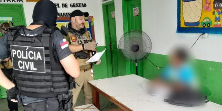 Professor de 60 anos é preso no Amazonas por apalpar alunas na escola