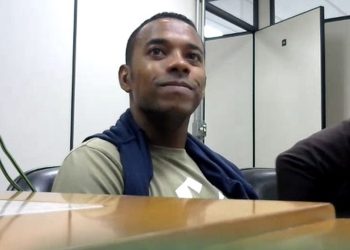 Sai vídeo de audiência de custódia de Robinho antes de ser preso
