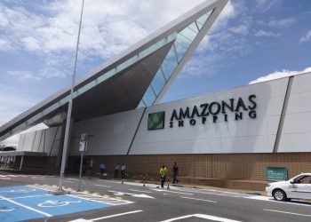 Homem é preso após ameaçar esfaquear mulher no Amazonas Shopping