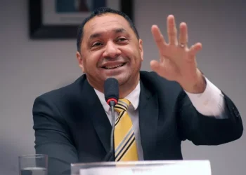 Prestador de serviço acusa Tiririca de importunação sexual após levar d3d@da no c#