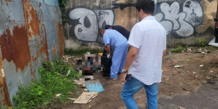 Motociclista de app sai para trabalhar, mas é encontrado morto em Manaus